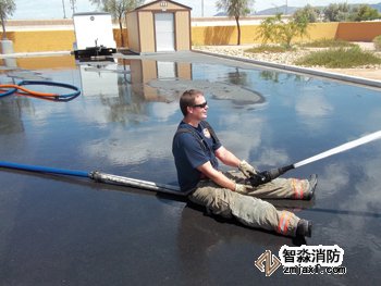 兩英寸軟管能夠匹配每個 流量類別的2½英寸軟管。較輕和易于部署的 軟管的折衷是，兩英寸軟管需要更高的泵排出 壓力，因為它具有比2½英寸軟管更高的摩擦損失